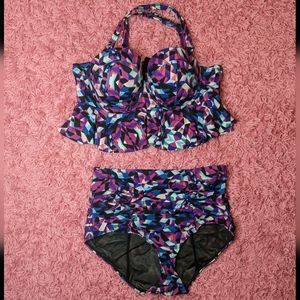 💢Price Drop💢 Torrid Geo Swim Set